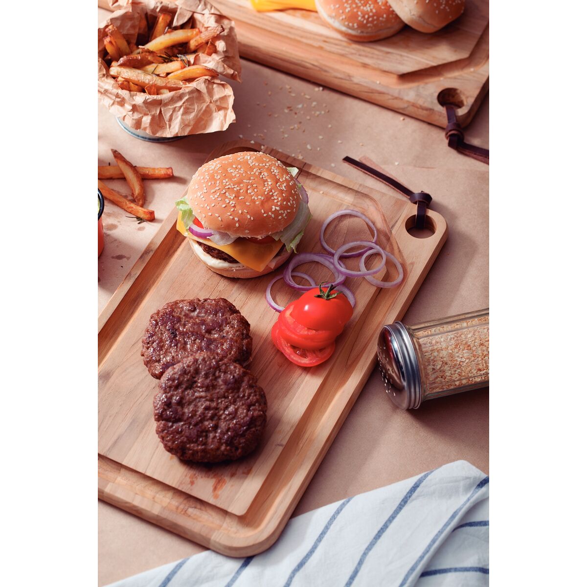 TRAMONTINA - Tabla Churrasco, Rectangular, para Asado, de Madera Teca y Acabado Natural, para Cortar Carne y Servir, Tamaño de 33 x 20 cm - Imagen 4