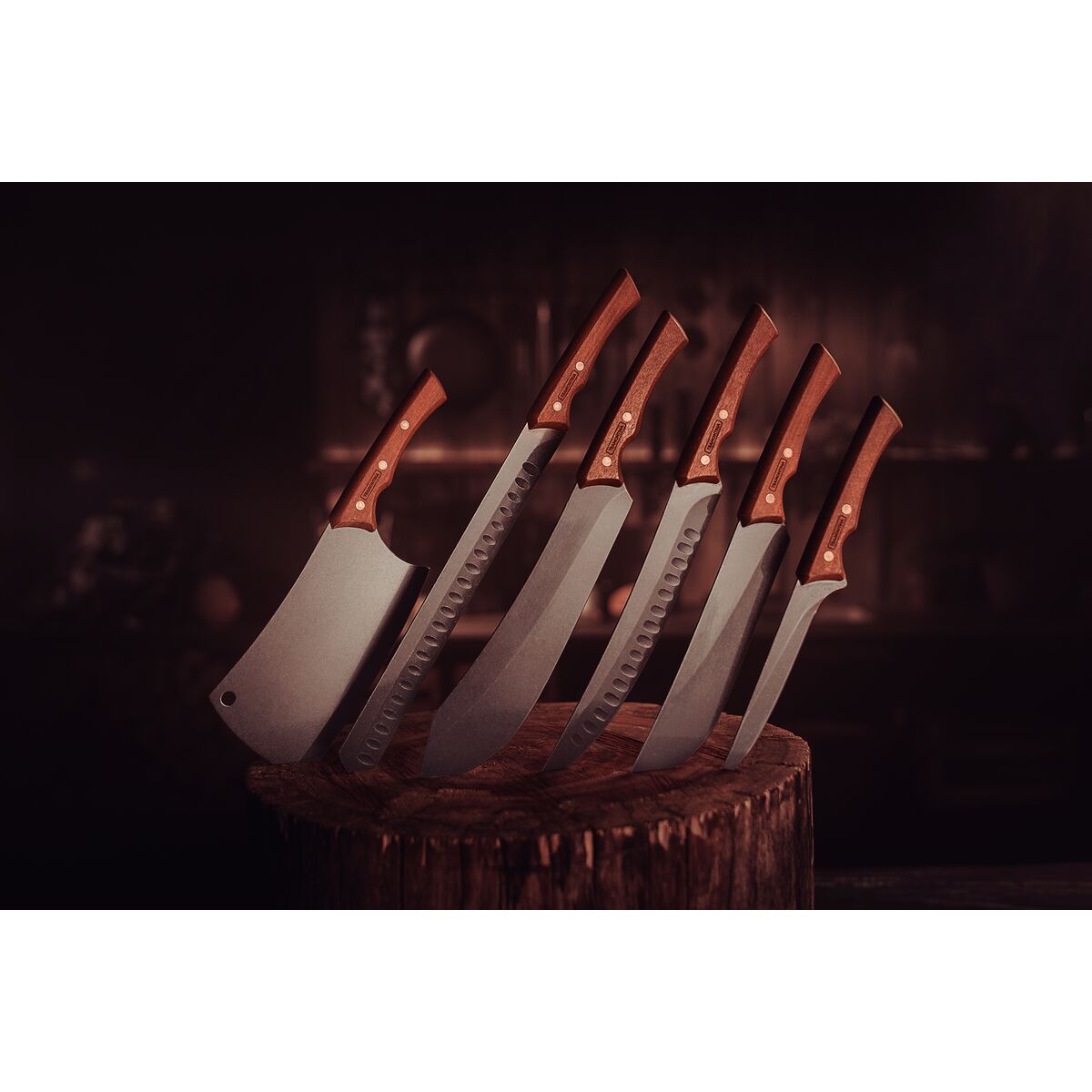 TRAMONTINA - Cuchillo para Carne Churrasco Black, en Acero Inoxidable Oscurecido, con Punta Curva, Mango de Madera, Hoja de 8", con Remaches, Color Negro, Tamaño de 34 cm - Imagen 2