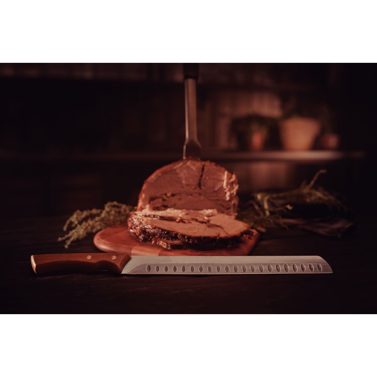 TRAMONTINA - Cuchillo Slicer Churrasco Black, en Acero Inoxidable Oscurecido, para Cortes Grandes, Mango de Madera, Hoja de 12", con Remaches, Color Negro, Tamaño de 43.5 cm - Imagen 4