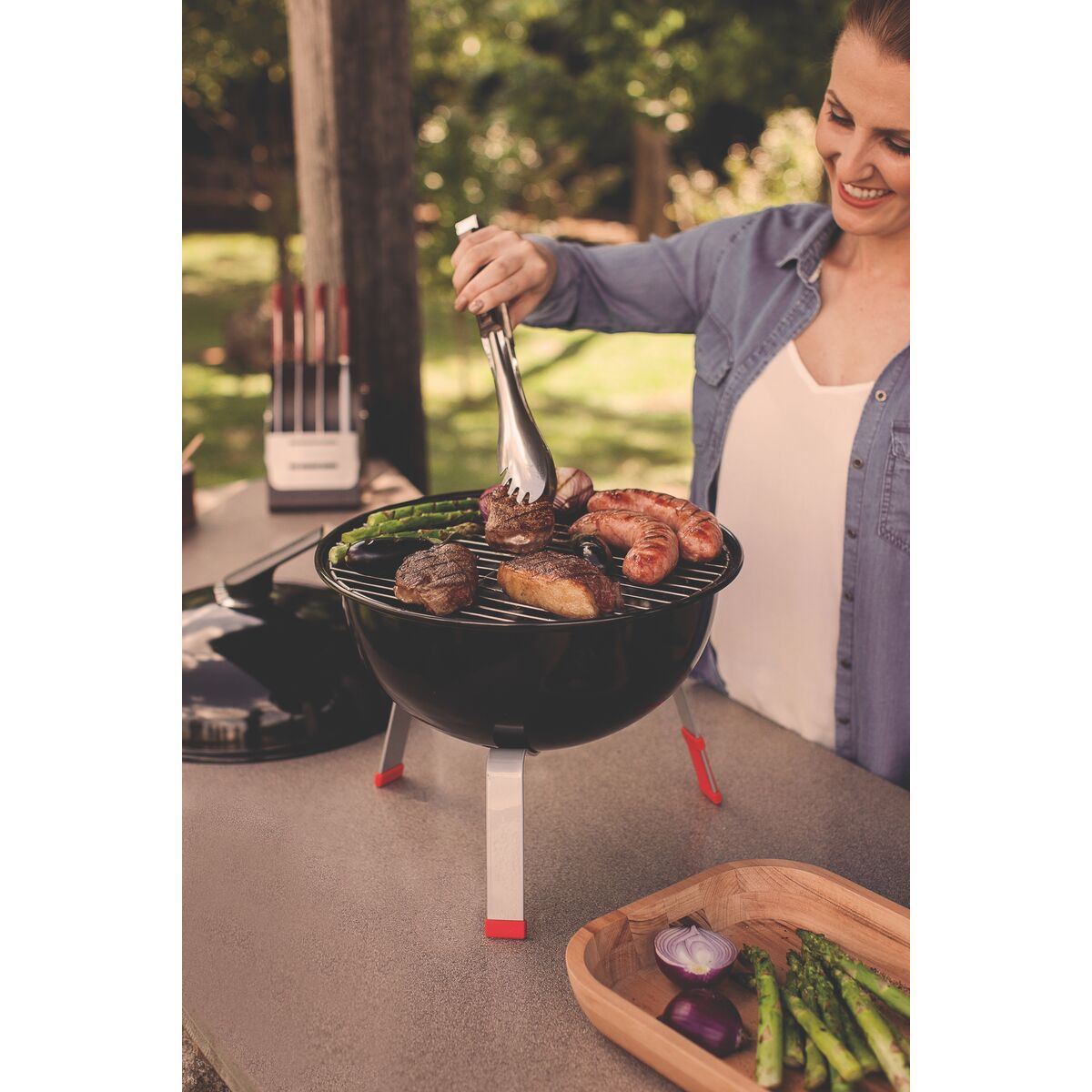 TRAMONTINA - Parrilla de Carbón Portátil Churrasco TCP-320L, con Tapa, Tamaño de 44 cm - Imagen 5