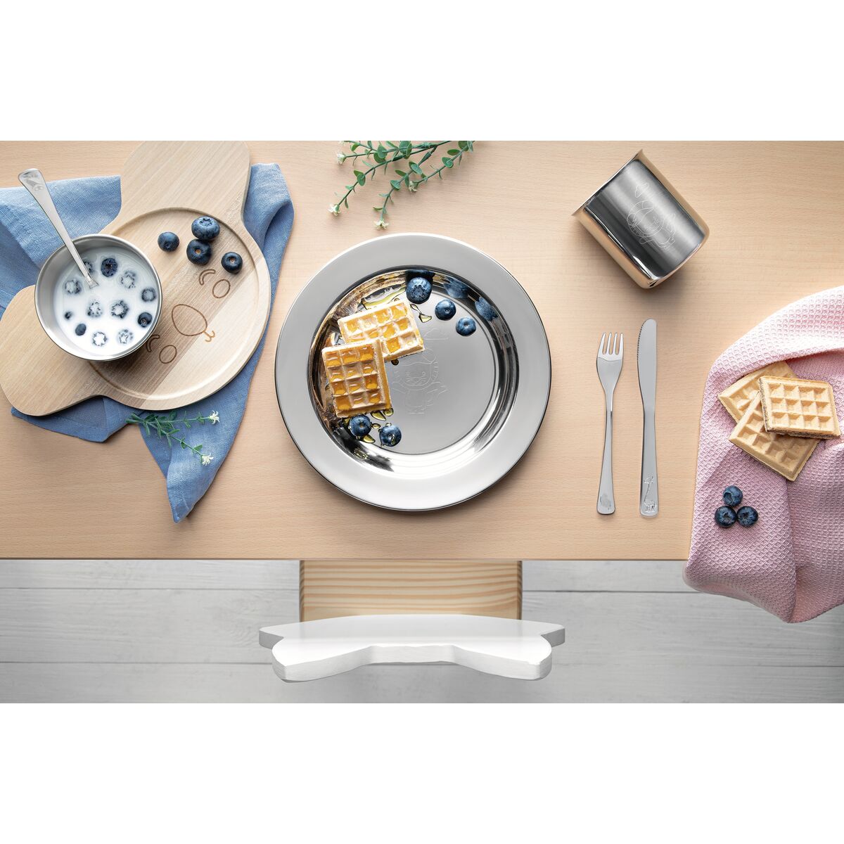 TRAMONTINA - Juego de cubiertos para niños Baby Friends de acero inoxidable terminación brillante con dibujo en alto relieve 3 piezas - Imagen 5