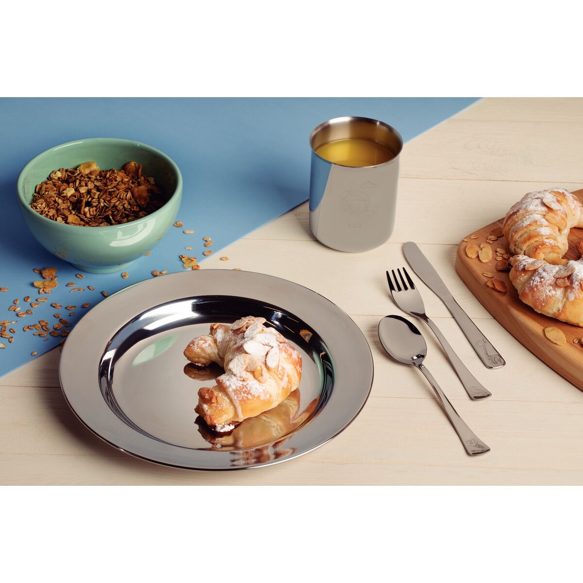 TRAMONTINA - Juego de cubiertos para niños Baby Friends de acero inoxidable terminación brillante con dibujo en alto relieve 3 piezas - Imagen 4